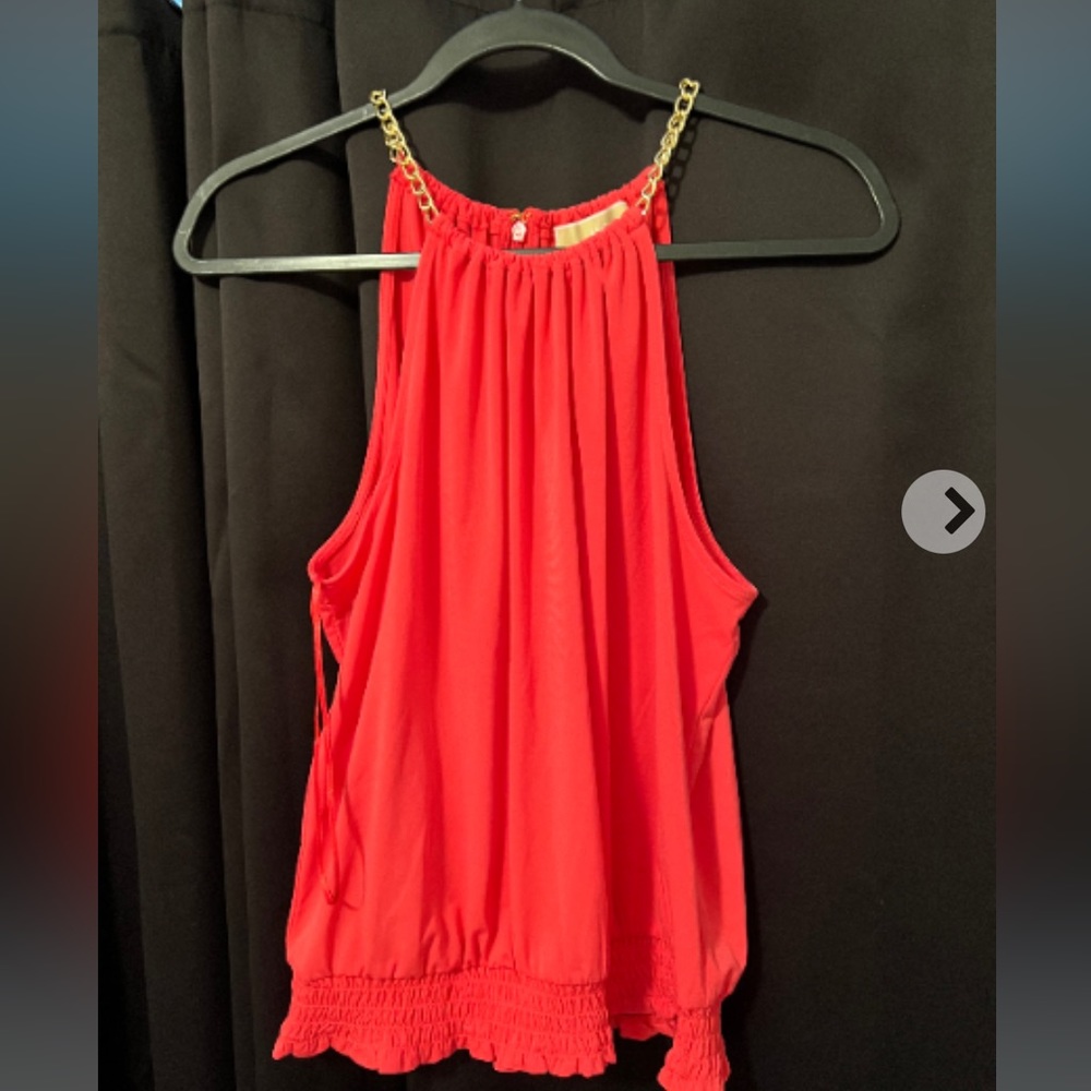 Michael Kors Coral top with gold metal chain straps and smocked bottom detail. - Picture 1 of 2